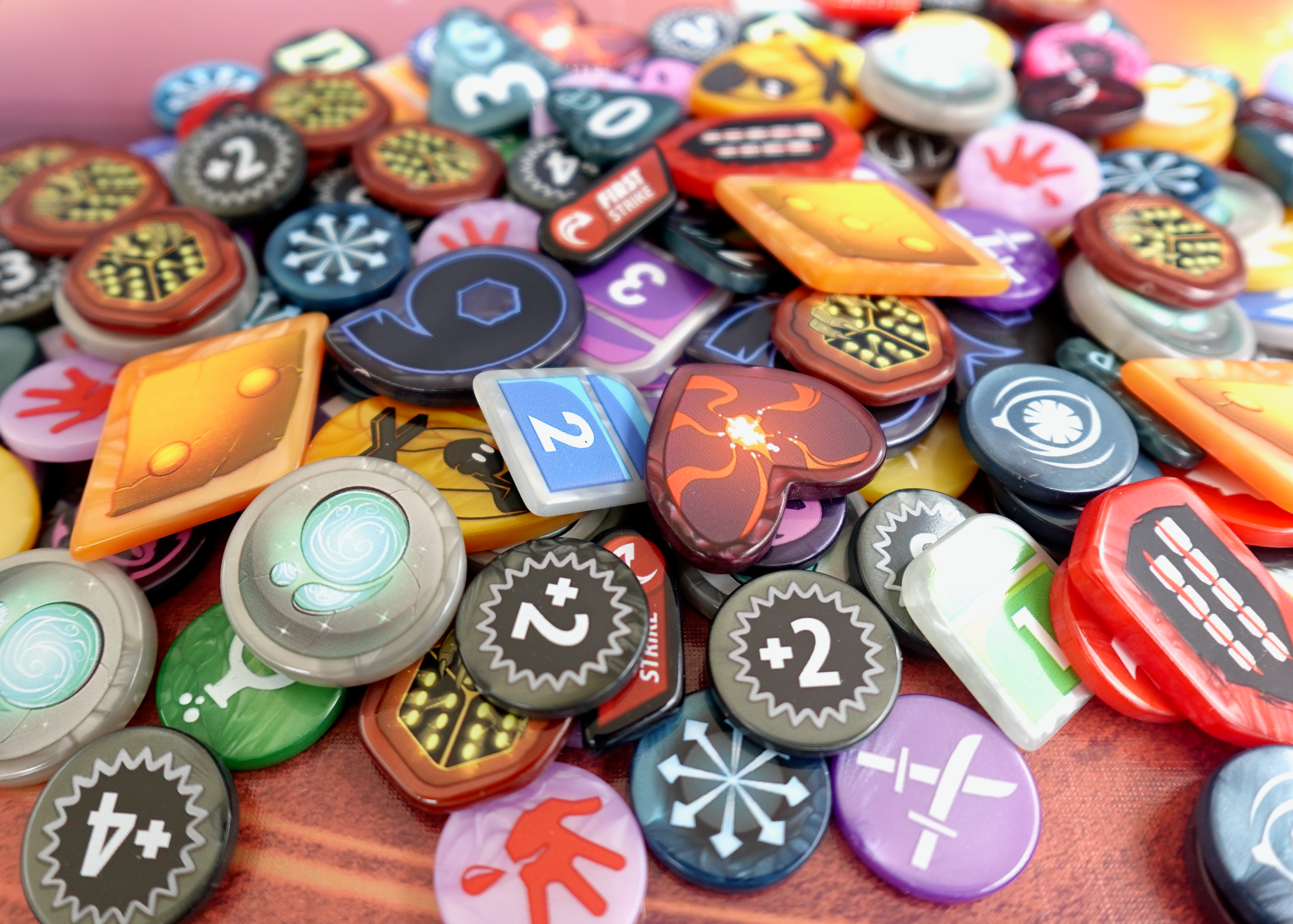 Dice_Throne_Adventures_side_view